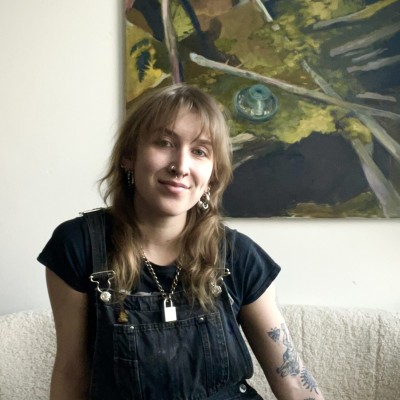 Taitelijakuva: Emilia Lehikoinen